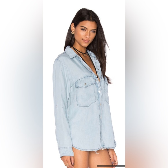 Sanctuary Boyfriend Shirt NWT in Kaskade Wash - Picture 2 of 12
